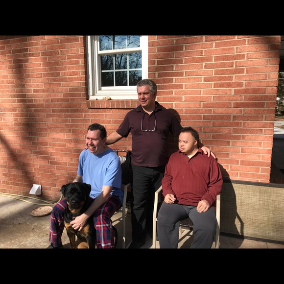 Meet your Posher, Jennifer - Picture 3 of 3